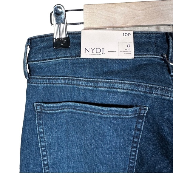 NYDJ Bailey Relaxed Straight Ankle Crop Jeans - Picture 11 of 15